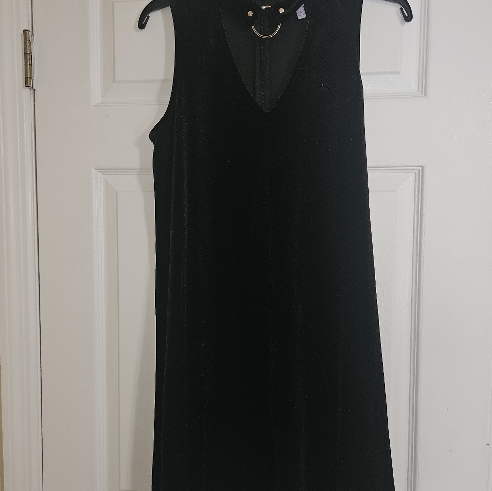 Xhilaration Black Sleeveless V-Neck Midi Dress